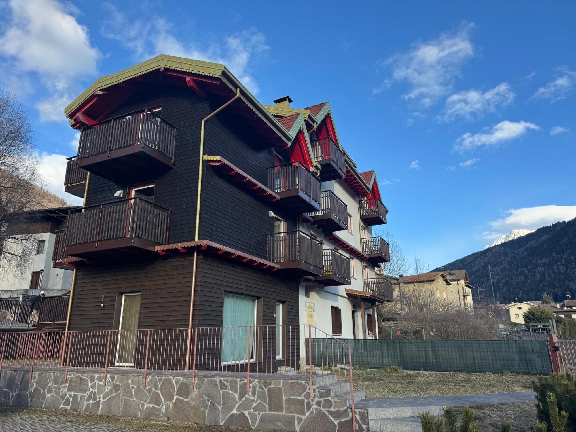 Alpin Moon Temù Exterior foto
